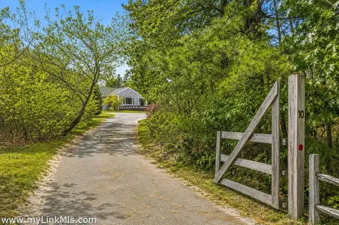 10 Pease Point Road Edgartown MA 02539