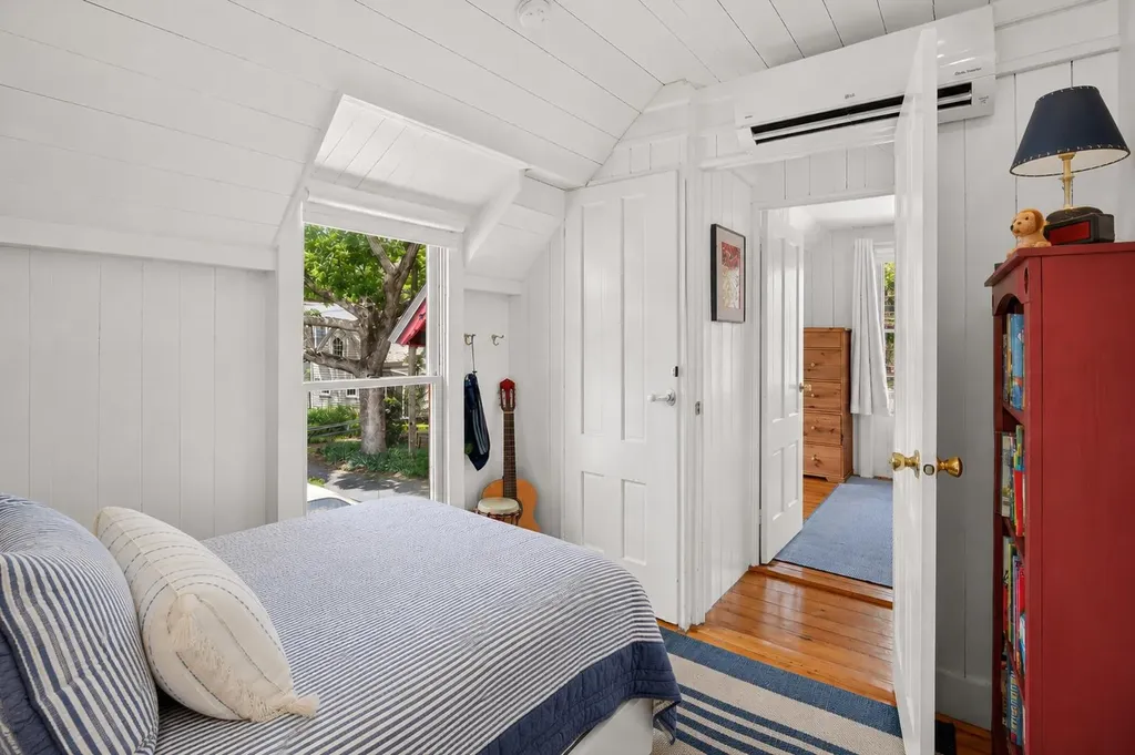 21 Butler Avenue Oak Bluffs MA 02557