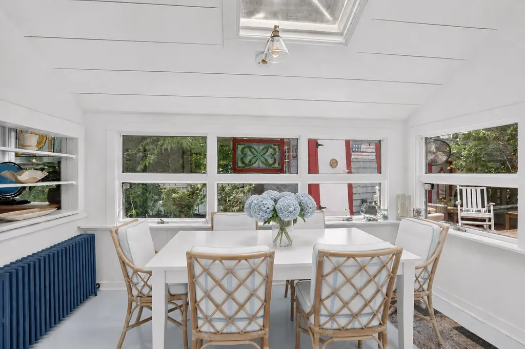 21 Butler Avenue Oak Bluffs MA 02557