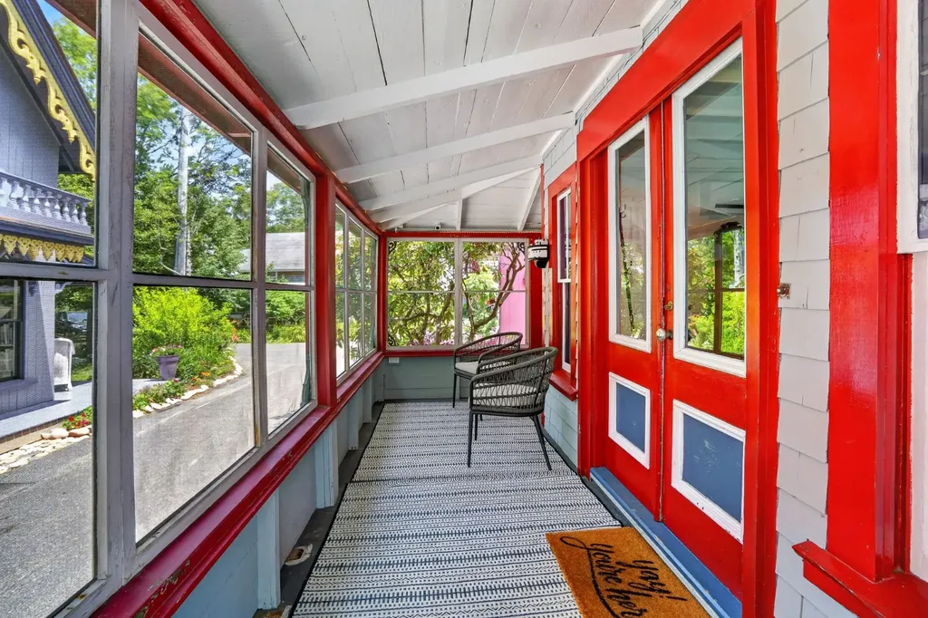 21 Butler Avenue Oak Bluffs MA 02557