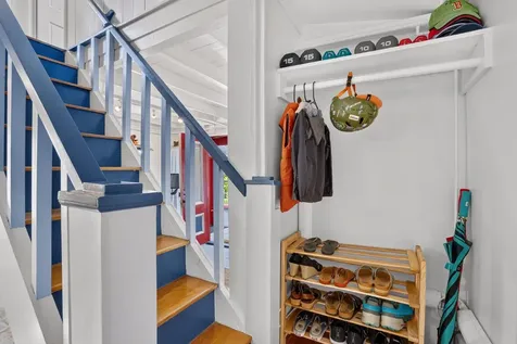21 Butler Avenue Oak Bluffs MA 02557