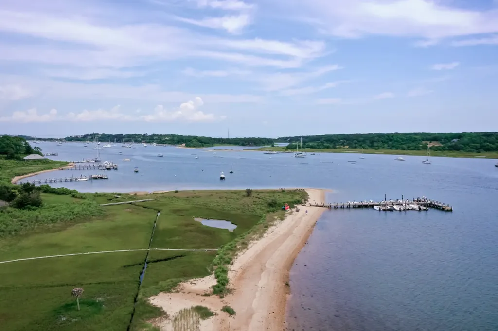 6 Kent Harbor Road Edgartown MA 02539