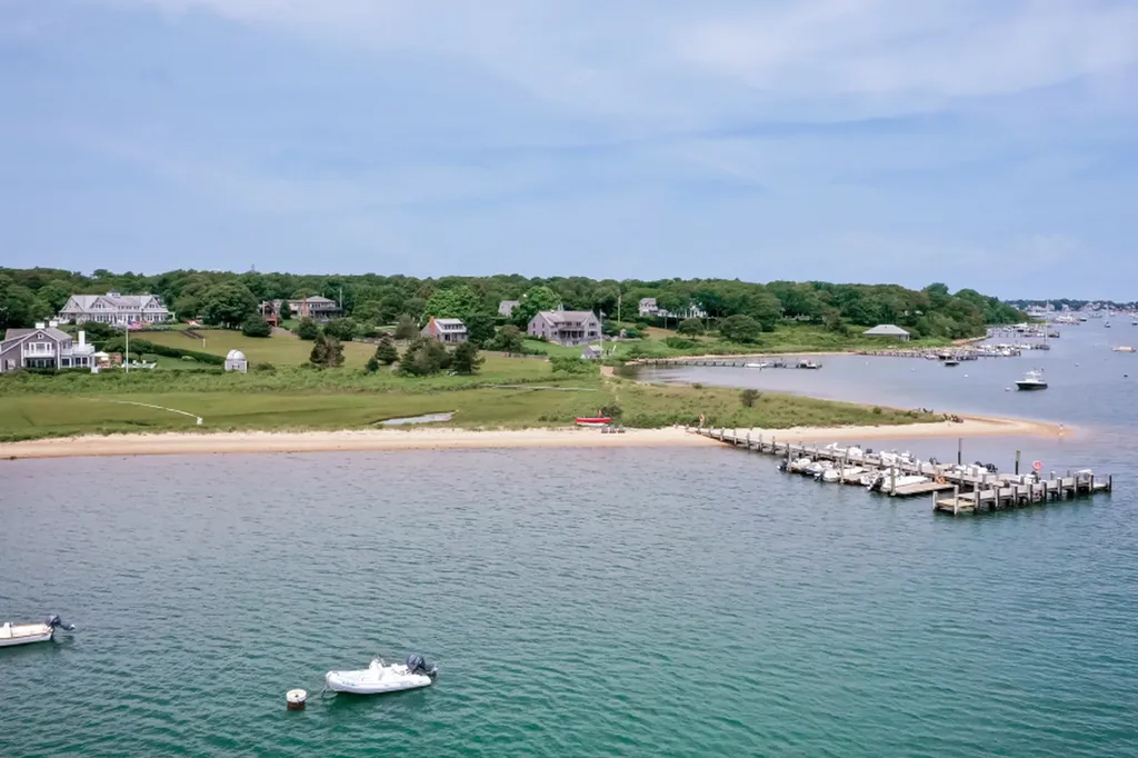 6 Kent Harbor Road Edgartown MA 02539