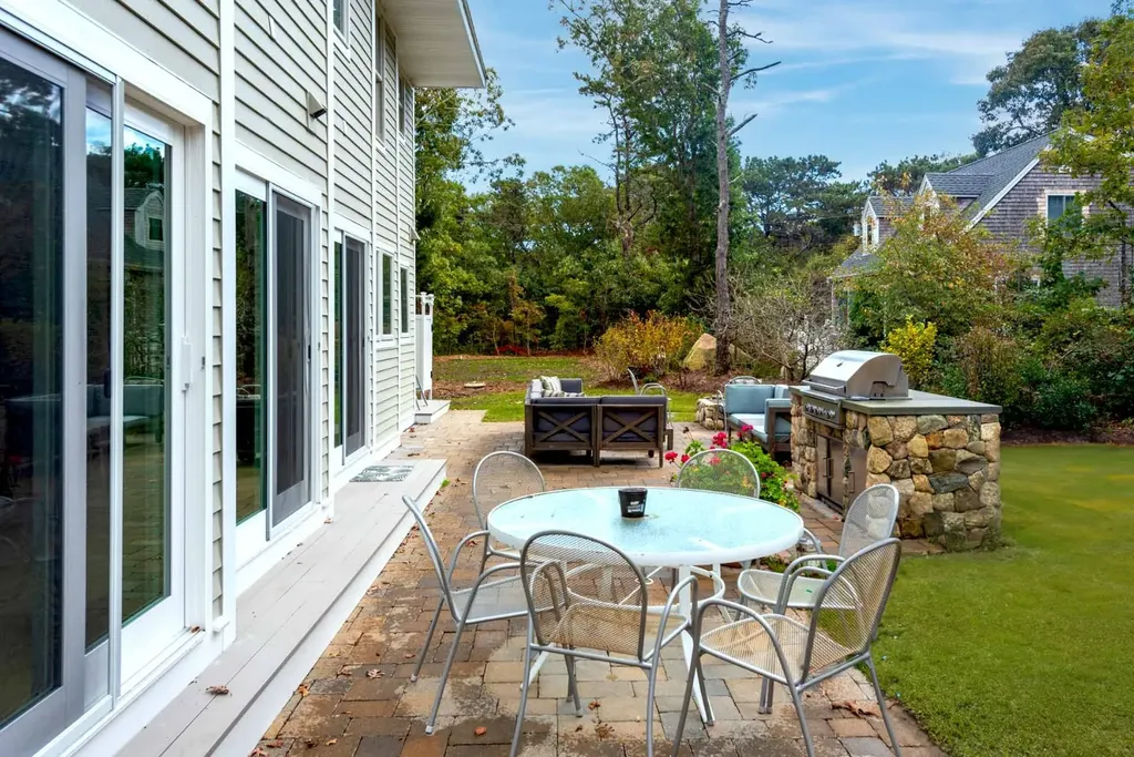 99 The Boulevard Edgartown MA 02539
