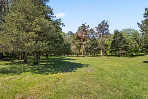 23 Onkokemmy Road West Tisbury MA 02575