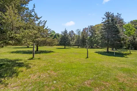 23 Onkokemmy Road West Tisbury MA 02575