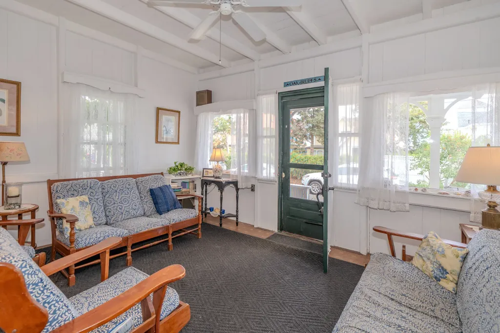 12 Samoset Avenue Oak Bluffs MA 02557