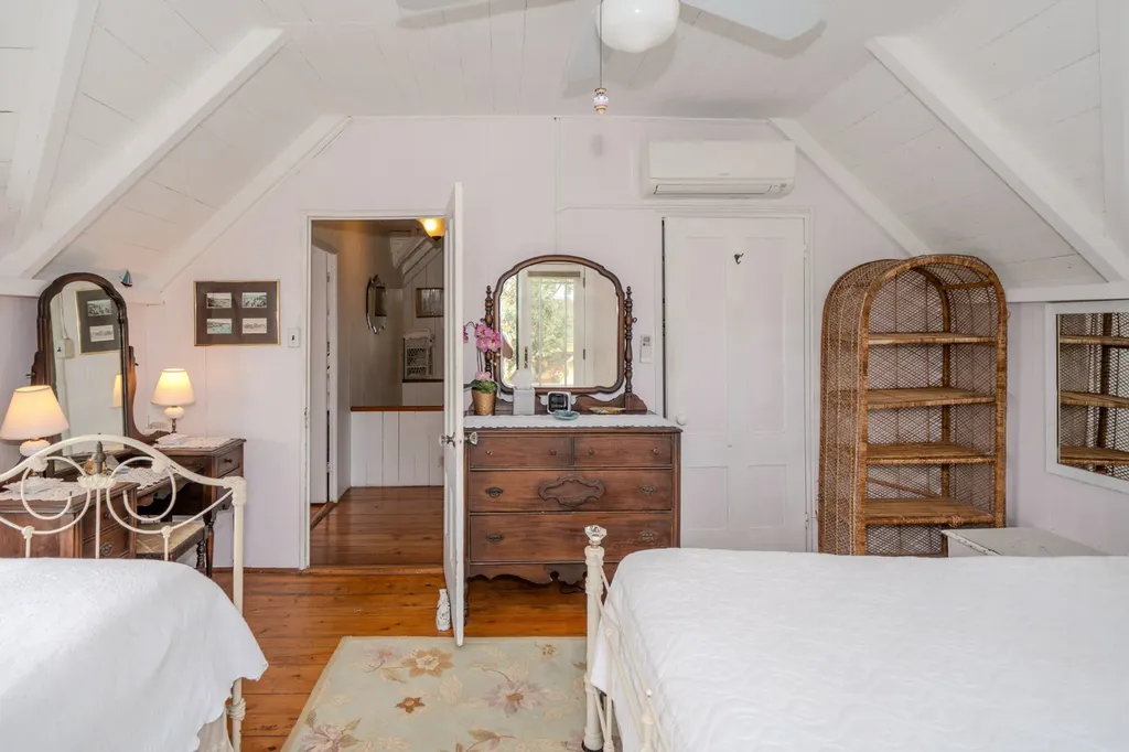 12 Samoset Avenue Oak Bluffs MA 02557