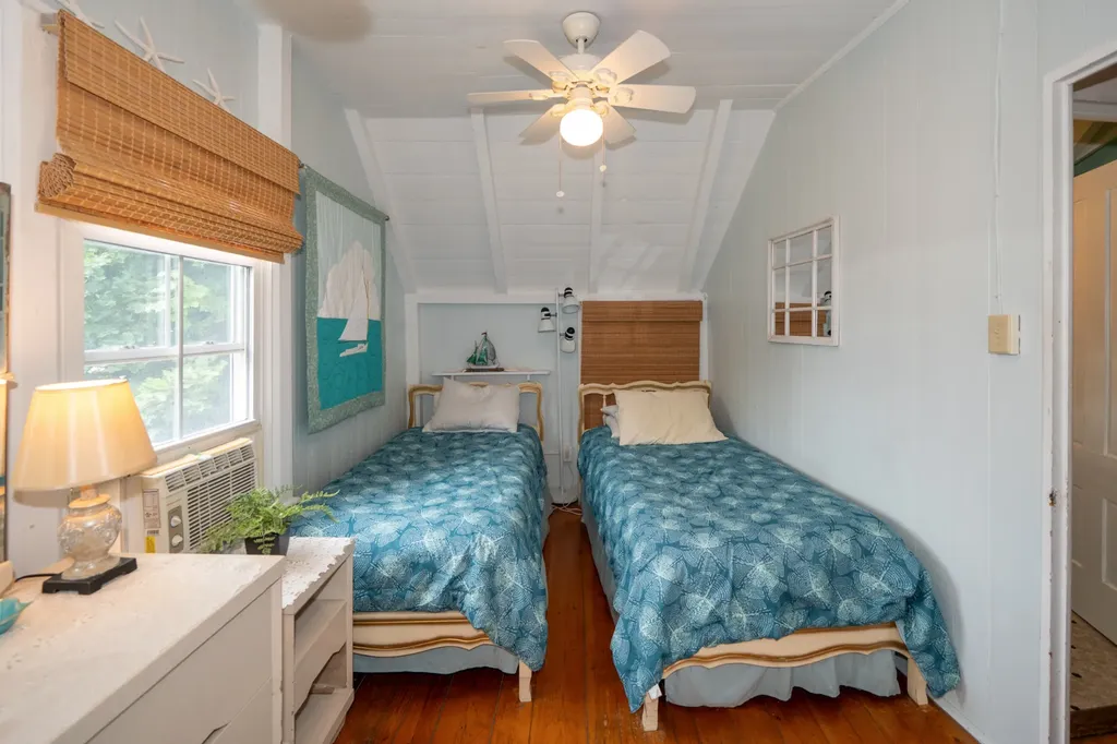 12 Samoset Avenue Oak Bluffs MA 02557