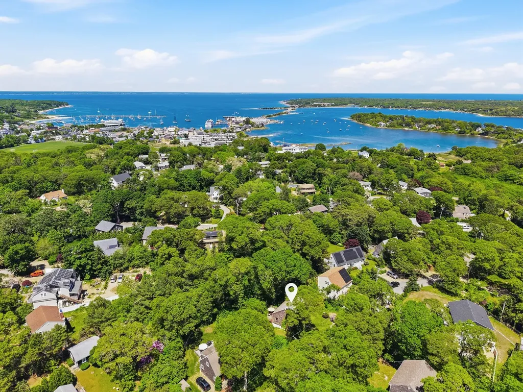 96 Dunham Avenue Vineyard Haven MA 02568