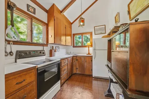 96 Dunham Avenue Vineyard Haven MA 02568