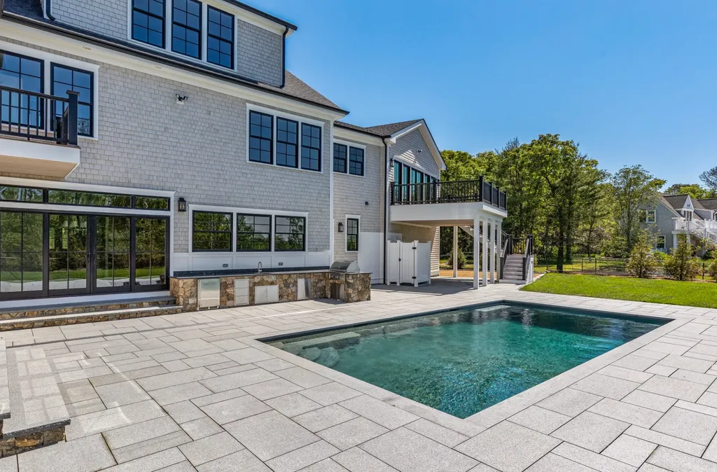 41 Hagerty Drive Vineyard Haven MA 02568
