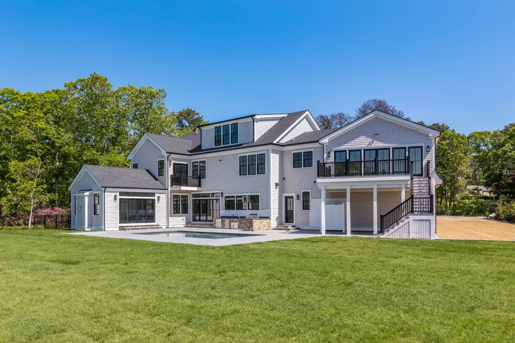 41 Hagerty Drive Vineyard Haven MA 02568