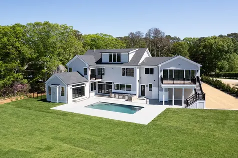 41 Hagerty Drive Vineyard Haven MA 02568