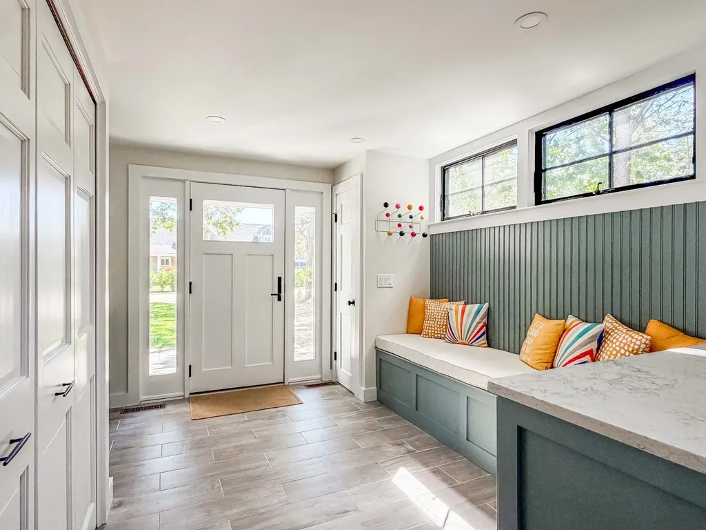 28 Deacon Vincent Way Edgartown MA 02539