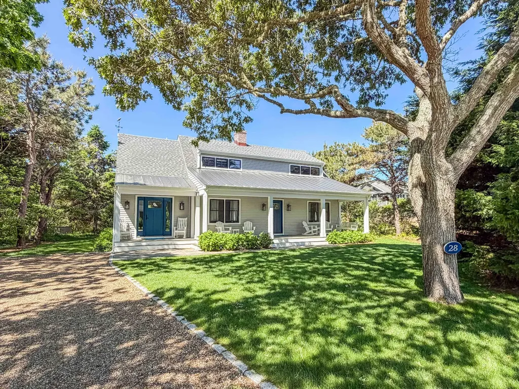 28 Deacon Vincent Way Edgartown MA 02539