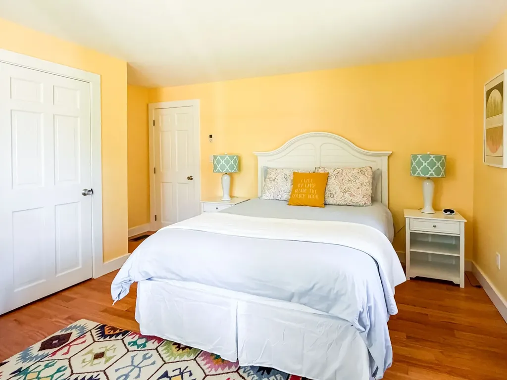 28 Deacon Vincent Way Edgartown MA 02539