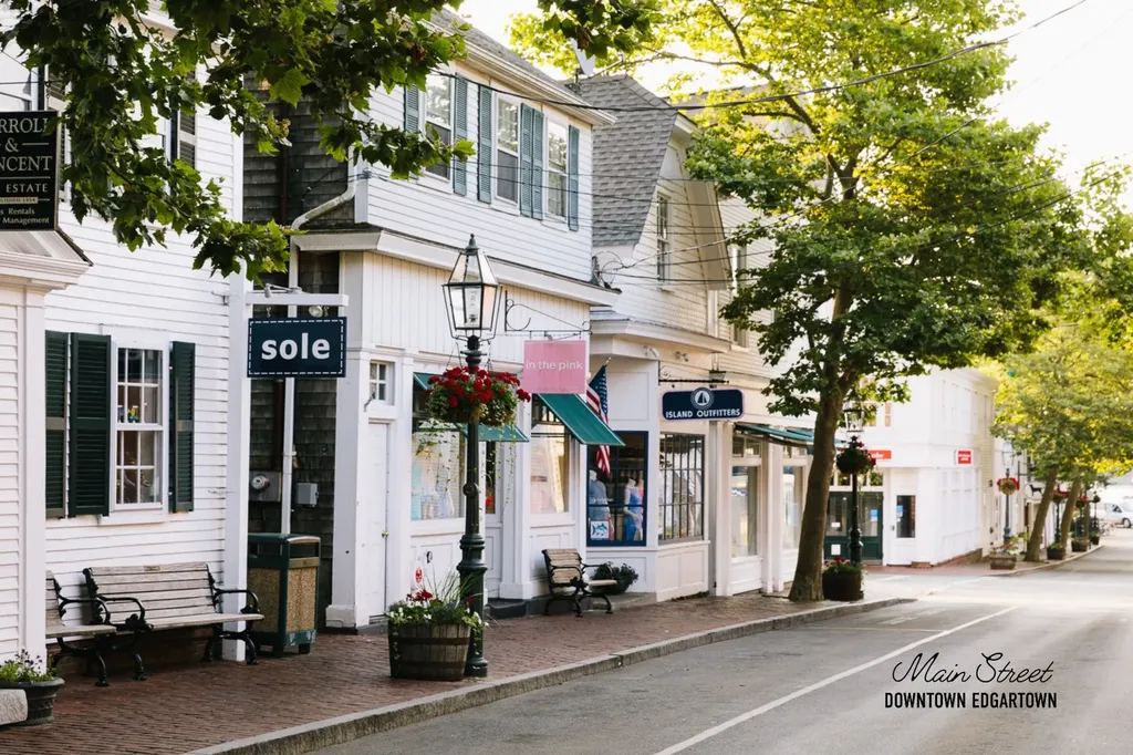 28 Deacon Vincent Way Edgartown MA 02539