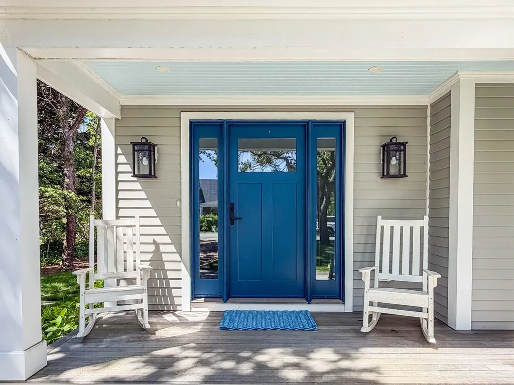 28 Deacon Vincent Way Edgartown MA 02539