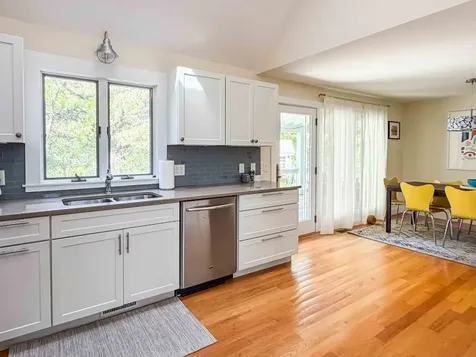 28 Deacon Vincent Way Edgartown MA 02539