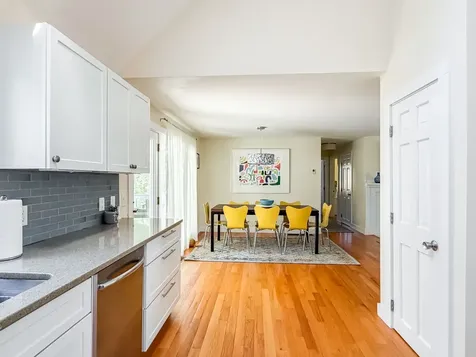 28 Deacon Vincent Way Edgartown MA 02539