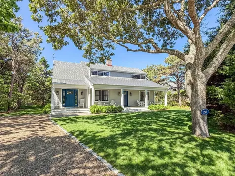 28 Deacon Vincent Way Edgartown MA 02539