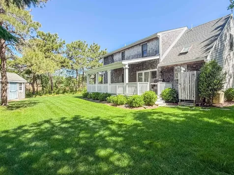 28 Deacon Vincent Way Edgartown MA 02539