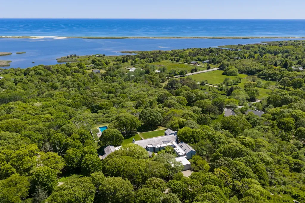 8 Snail Road Chilmark MA 02535