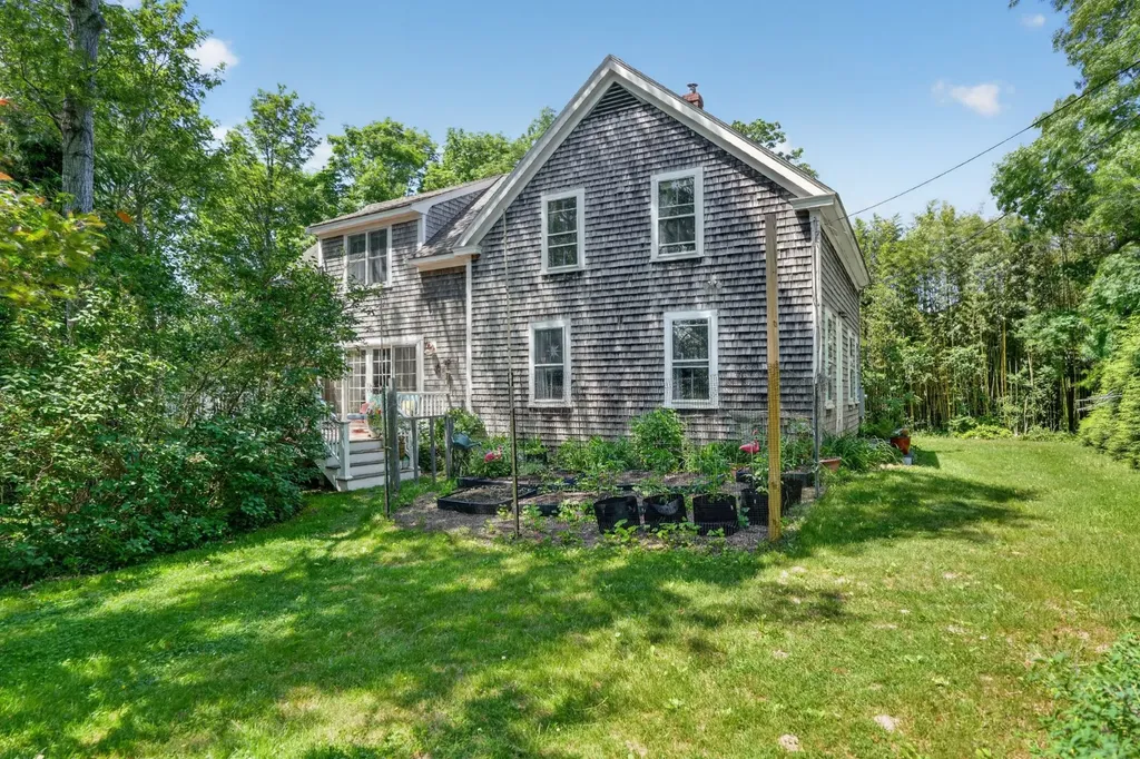 41 & 0 Cook Road Vineyard Haven MA 02568