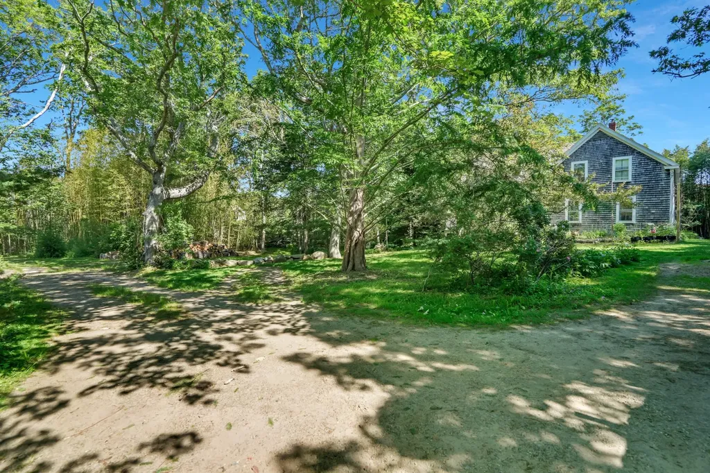 41 & 0 Cook Road Vineyard Haven MA 02568