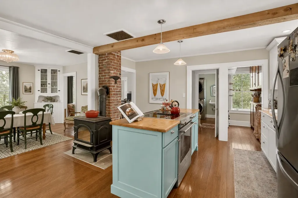 41 & 0 Cook Road Vineyard Haven MA 02568