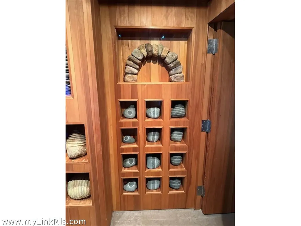 131 State Road Chilmark MA 02535