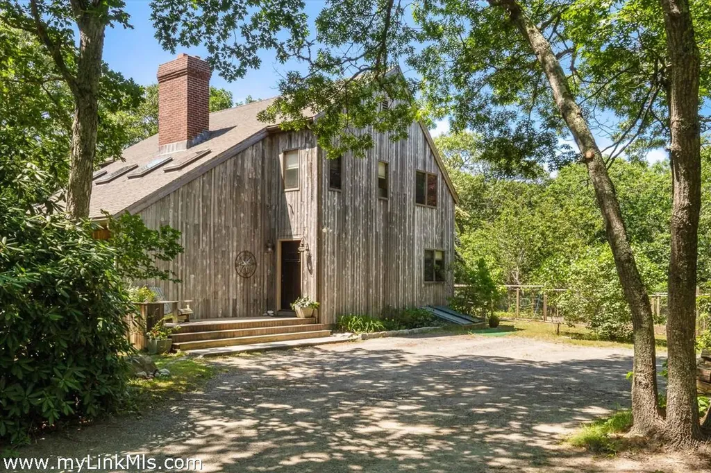 99 Old Purchase Road Edgartown MA 02539