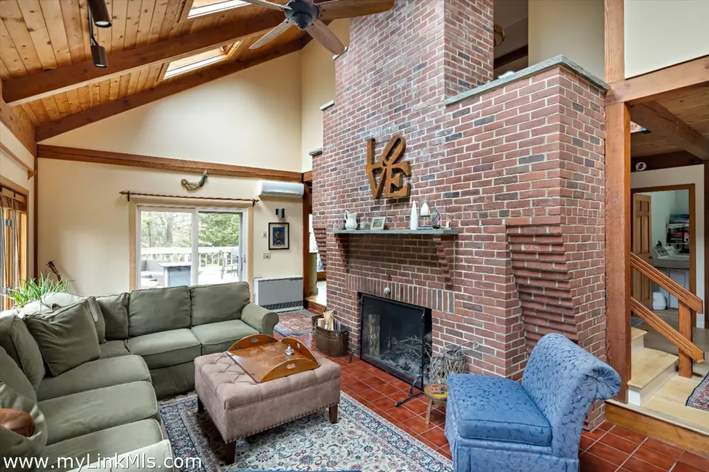 99 Old Purchase Road Edgartown MA 02539
