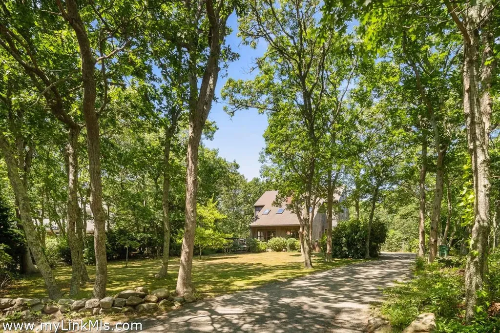 99 Old Purchase Road Edgartown MA 02539