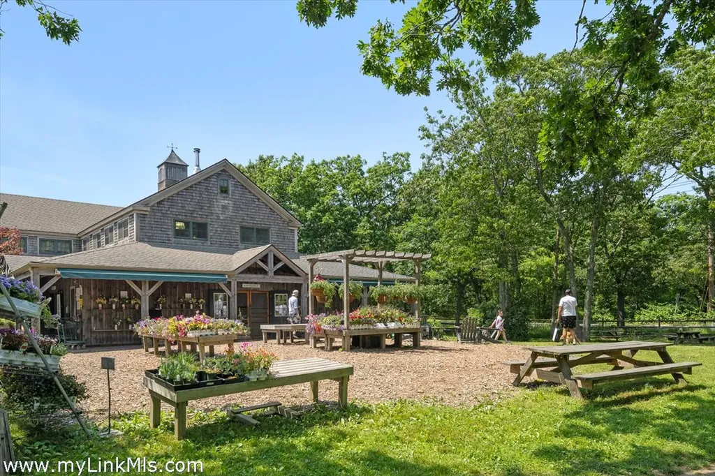 99 Old Purchase Road Edgartown MA 02539