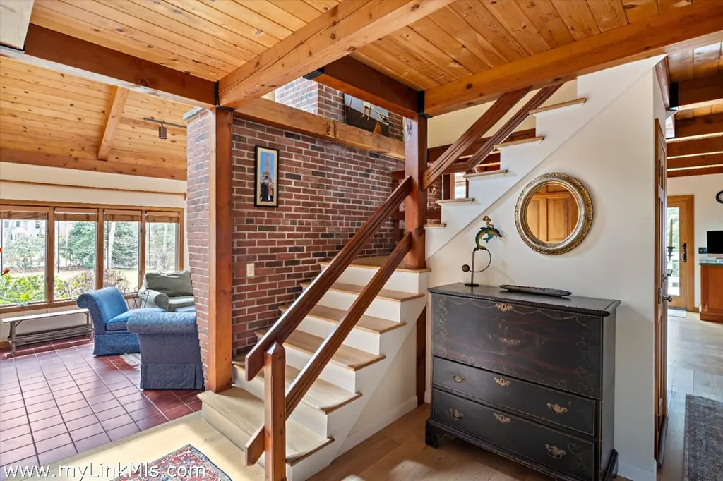 99 Old Purchase Road Edgartown MA 02539