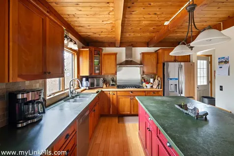 99 Old Purchase Road Edgartown MA 02539