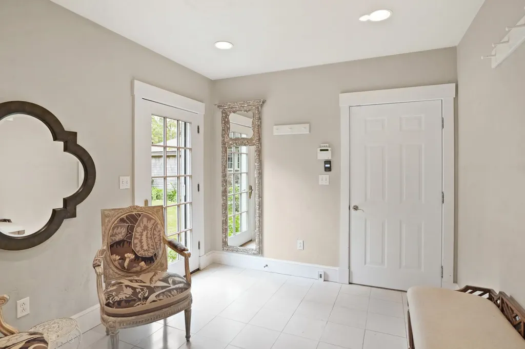 300 North Road/18 Belhaven Way Chilmark MA 02535