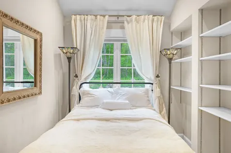 300 North Road/18 Belhaven Way Chilmark MA 02535