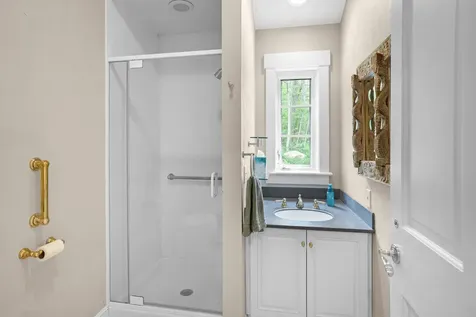 300 North Road/18 Belhaven Way Chilmark MA 02535