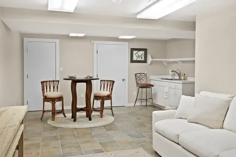 300 North Road/18 Belhaven Way Chilmark MA 02535