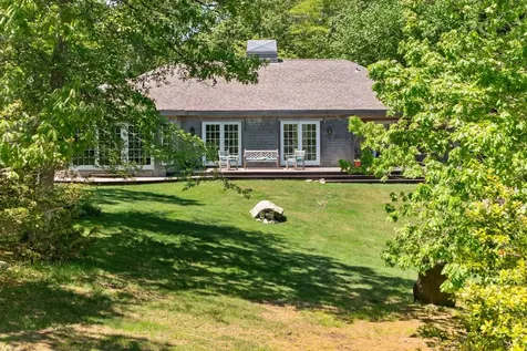 300 North Road/18 Belhaven Way Chilmark MA 02535
