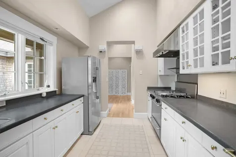 300 North Road/18 Belhaven Way Chilmark MA 02535