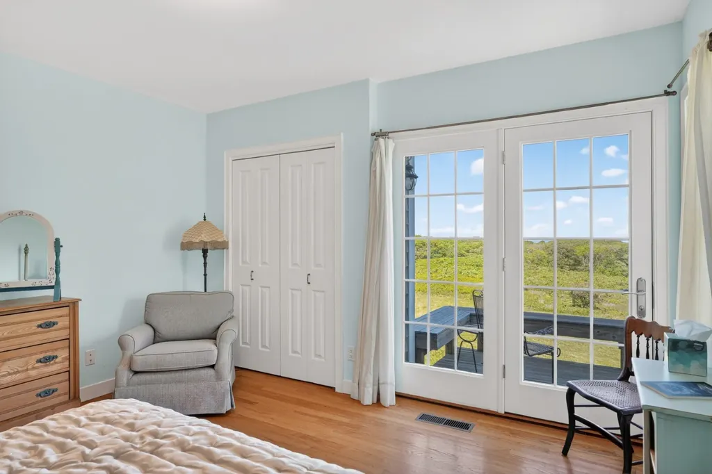 49 Gosnolds Way Chilmark MA 02535