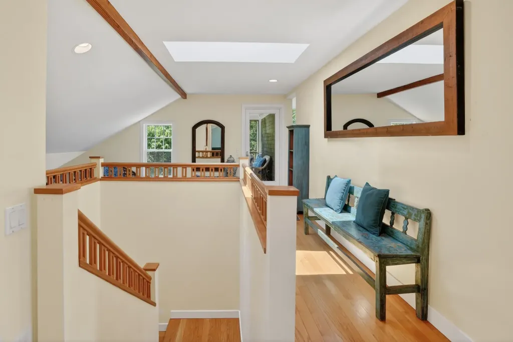49 Gosnolds Way Chilmark MA 02535