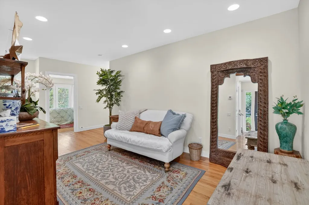 49 Gosnolds Way Chilmark MA 02535