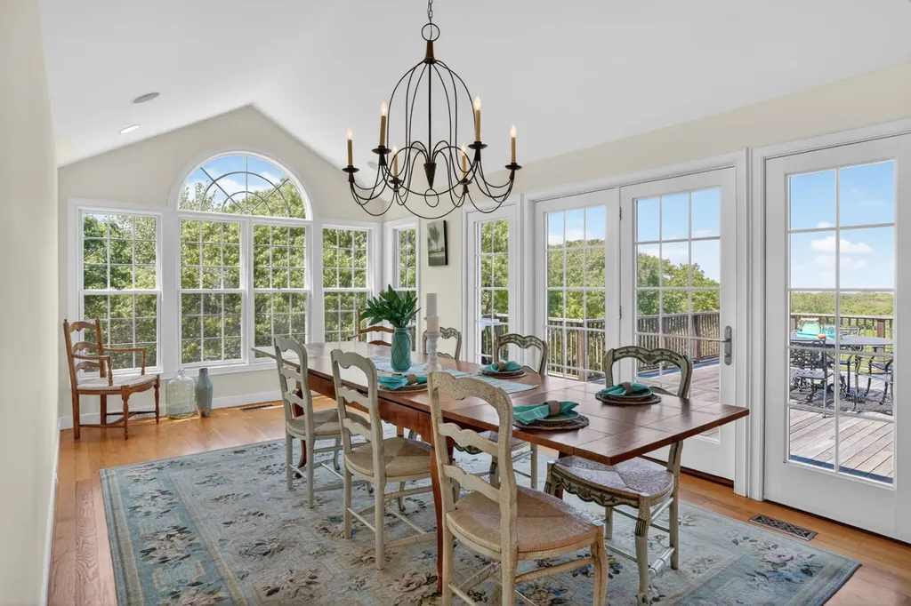 49 Gosnolds Way Chilmark MA 02535