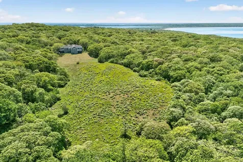 49 Gosnolds Way Chilmark MA 02535