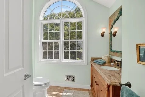 49 Gosnolds Way Chilmark MA 02535